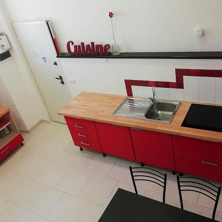 Appartamento indipendente a due passi dal centro Savona Esterno foto